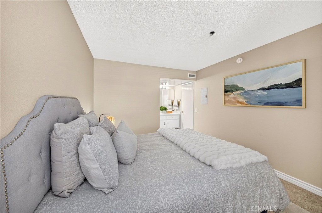 351 N Ford Avenue 221