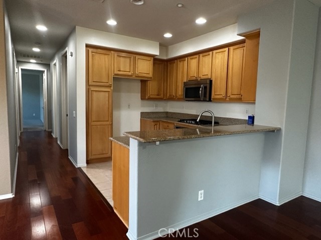 351 N Magnolia Avenue Unit: 4