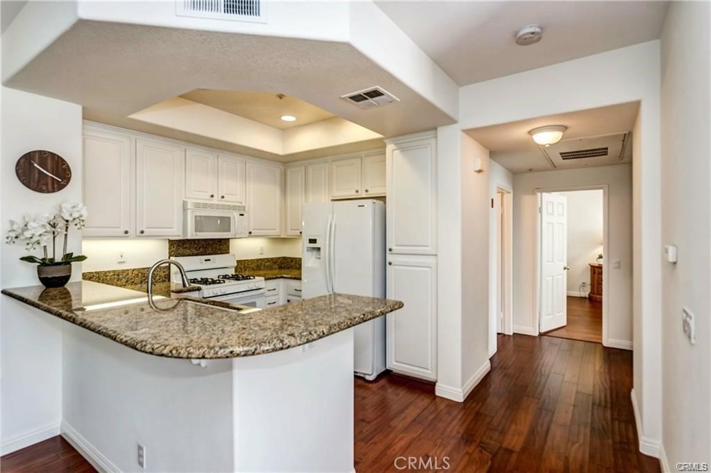 40 Leucadia Unit: 65
