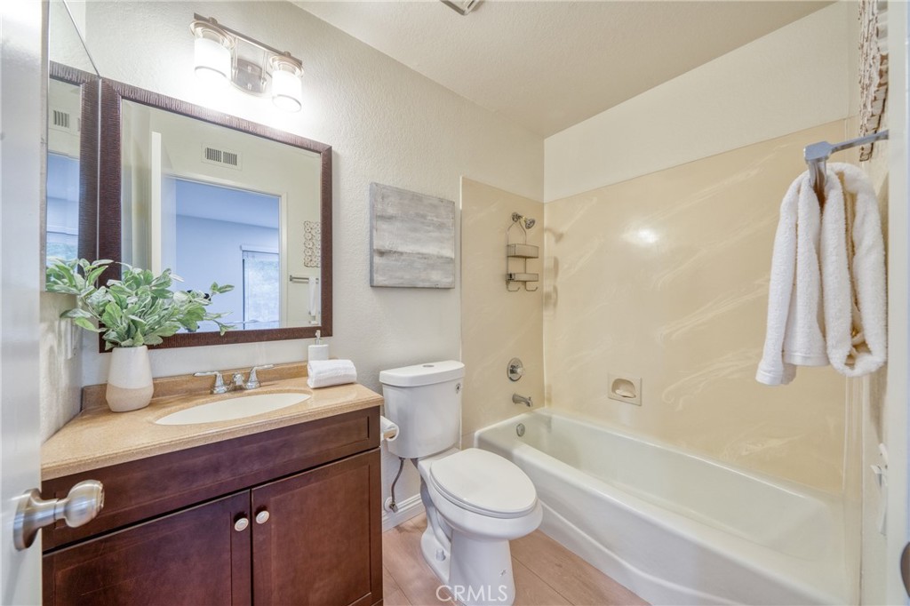 23070 Paseo De Terrado 4