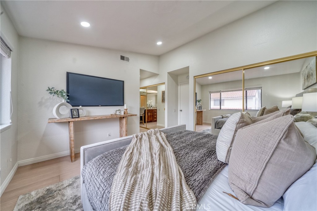 23070 Paseo De Terrado 4