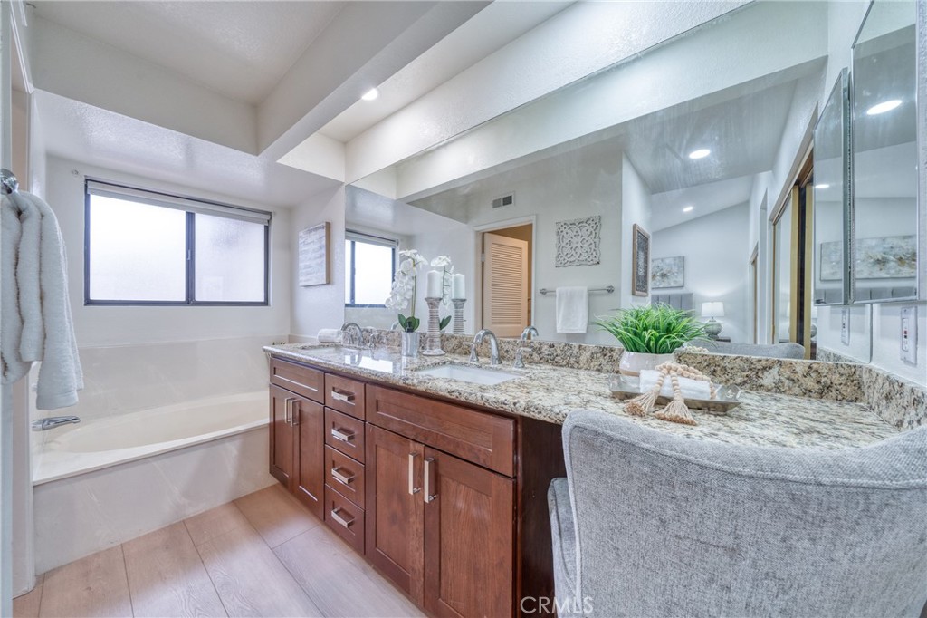23070 Paseo De Terrado 4