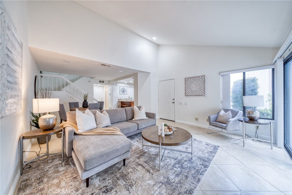 23070 Paseo De Terrado 4