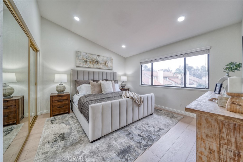 23070 Paseo De Terrado 4