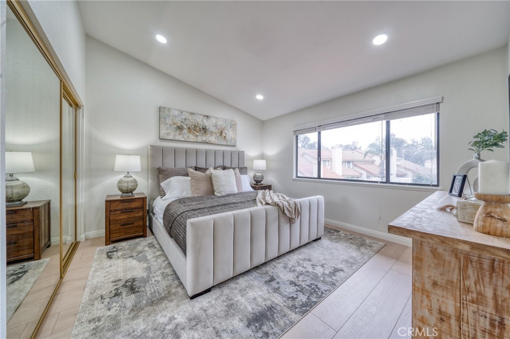 23070 Paseo De Terrado 4