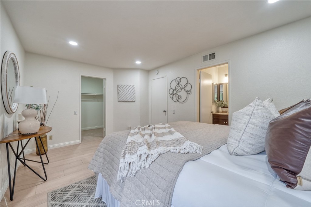 23070 Paseo De Terrado 4