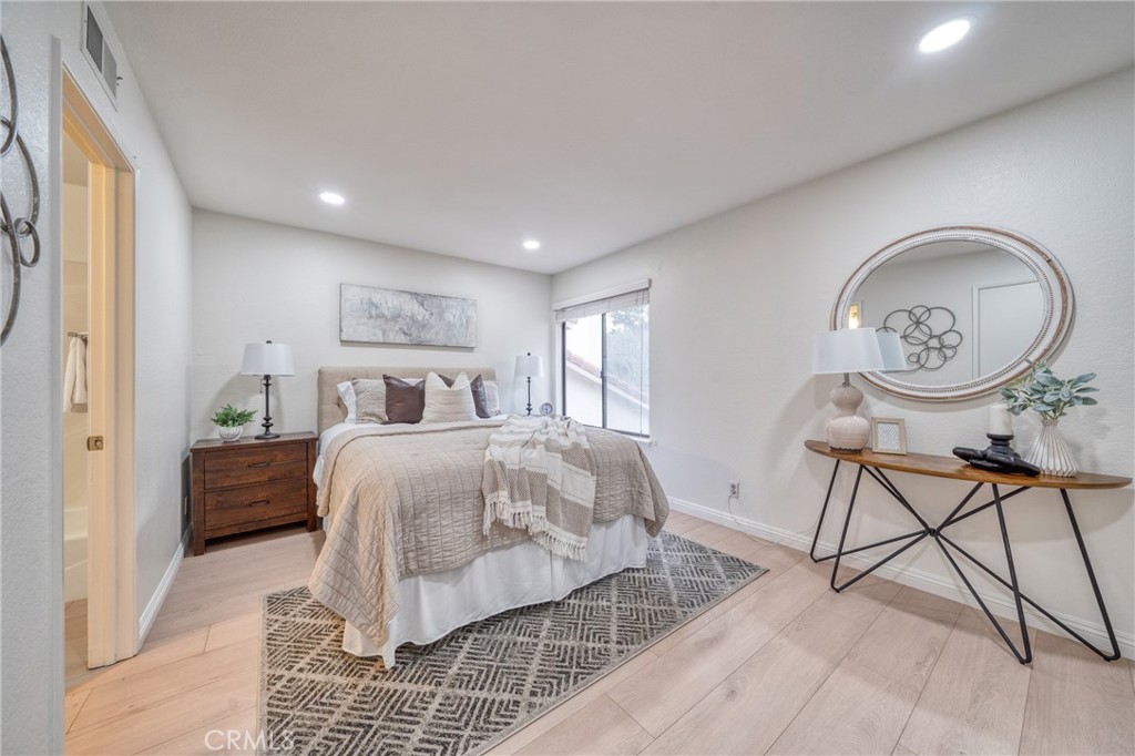 23070 Paseo De Terrado 4