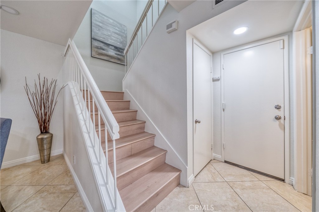 23070 Paseo De Terrado 4