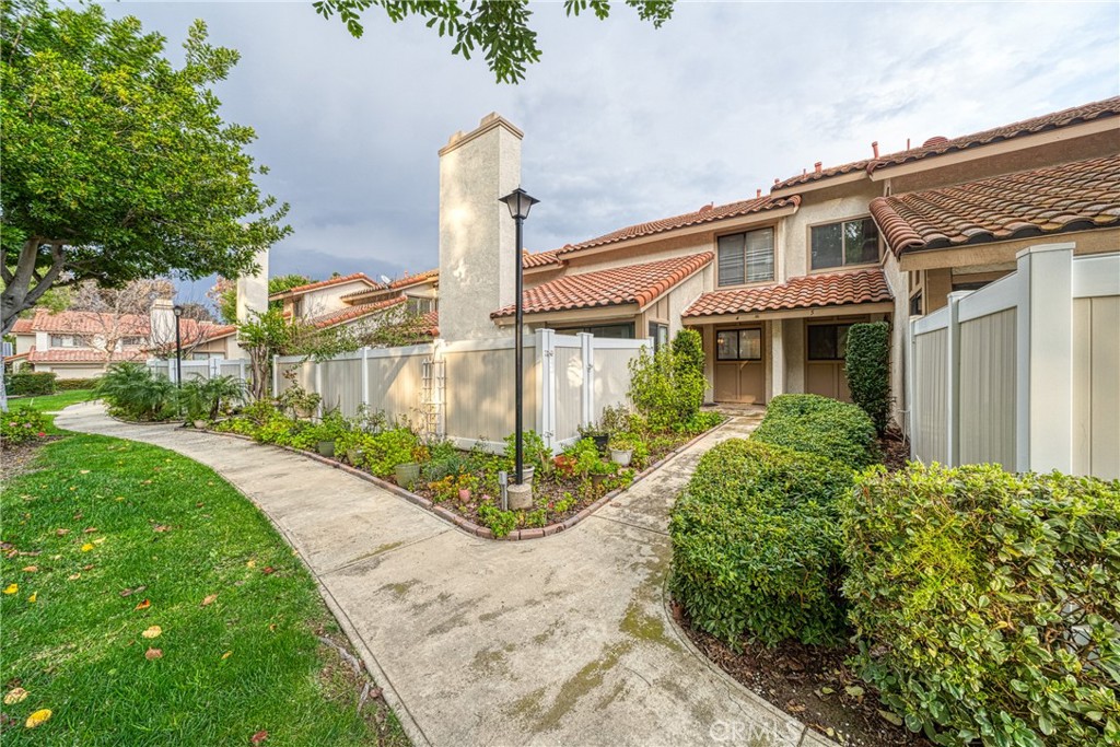 23070 Paseo De Terrado 4