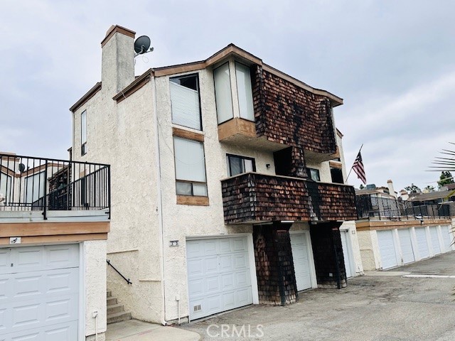 950 W Lambert Road 8