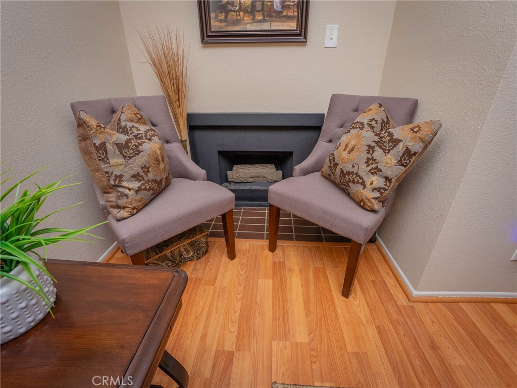 1675 W Lambert Road H (20) Unit: H  (20)