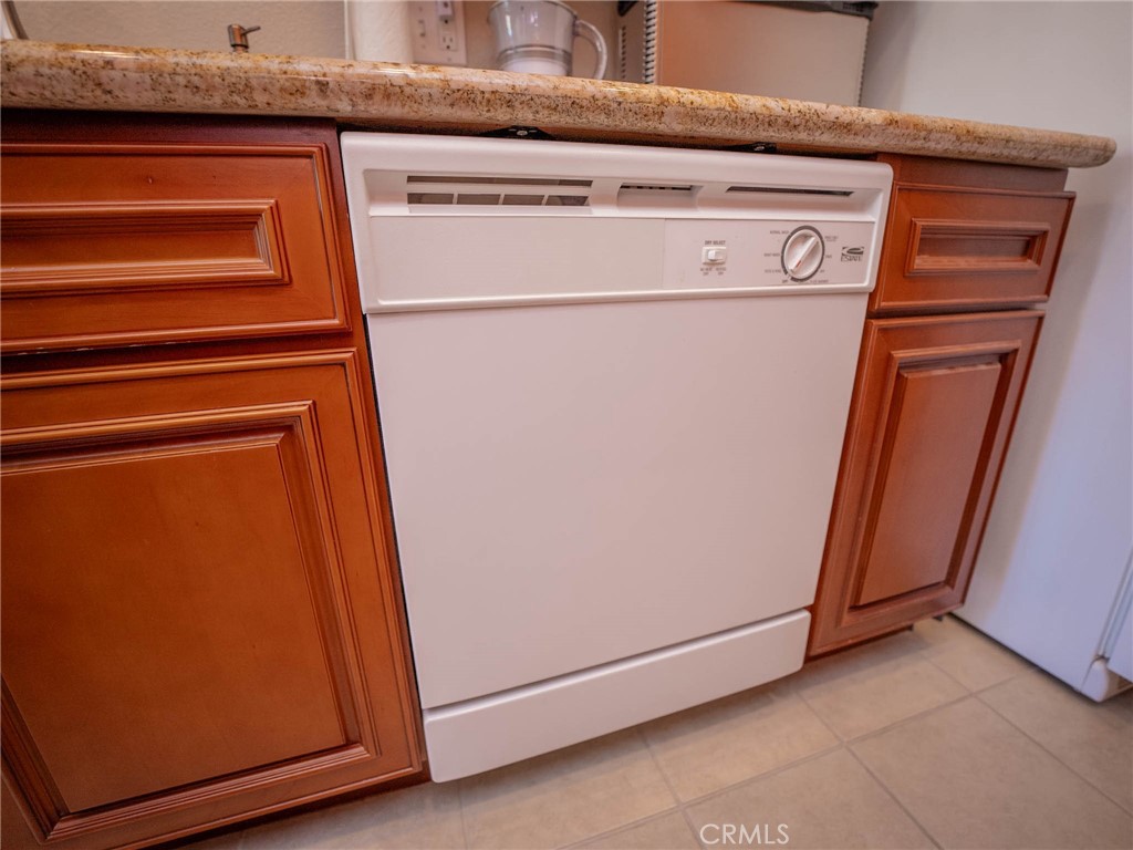 1675 W Lambert Road H (20) Unit: H  (20)