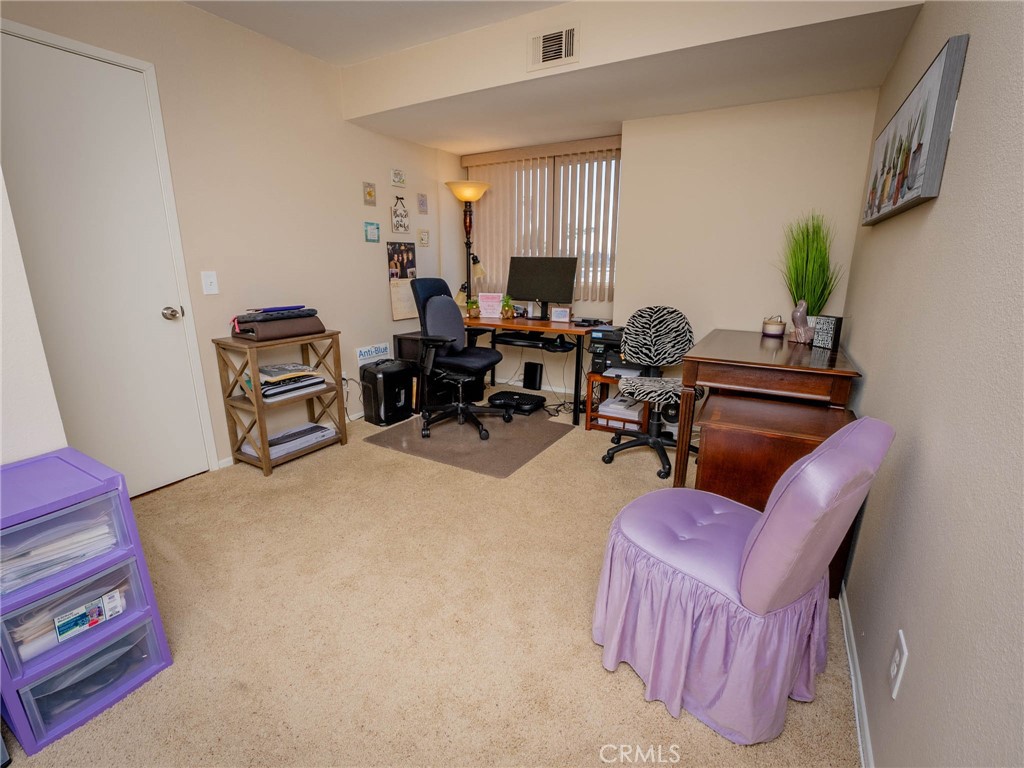 1675 W Lambert Road H (20) Unit: H  (20)