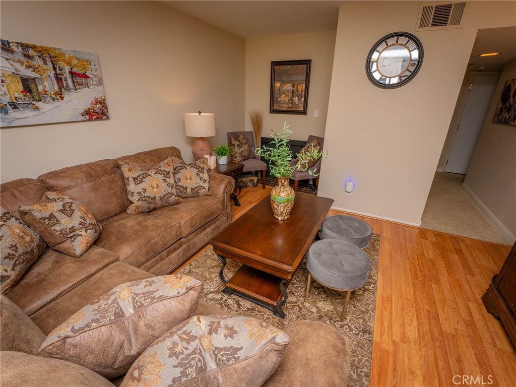1675 W Lambert Road H (20) Unit: H  (20)