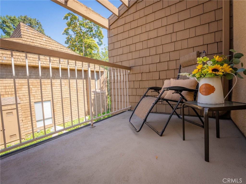 1675 W Lambert Road H (20) Unit: H  (20)