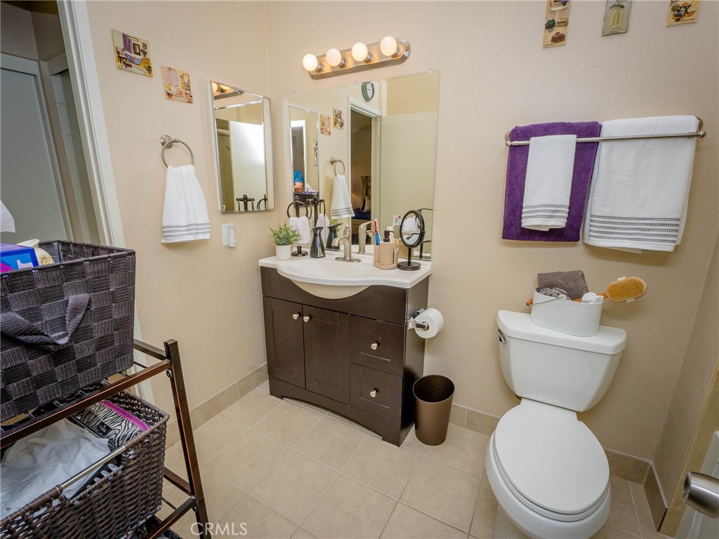 1675 W Lambert Road H (20) Unit: H  (20)