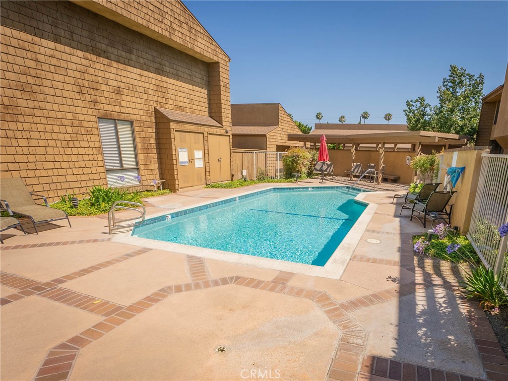 1675 W Lambert Road H (20) Unit: H  (20)
