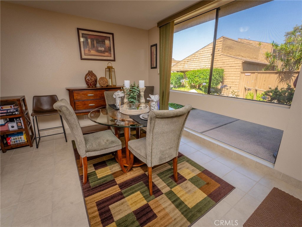 1675 W Lambert Road H (20) Unit: H  (20)
