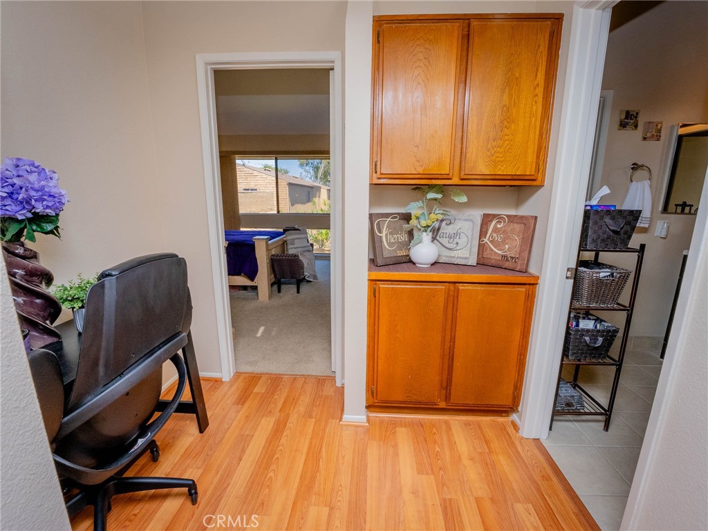 1675 W Lambert Road H (20) Unit: H  (20)