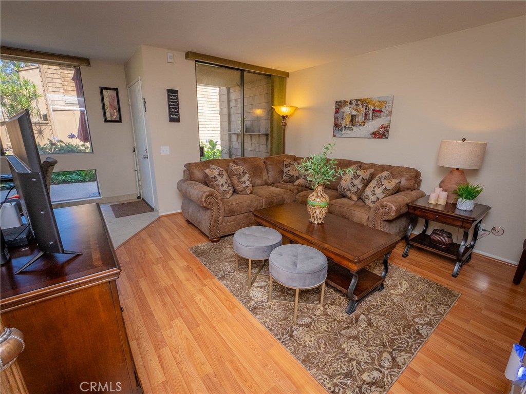 1675 W Lambert Road H (20) Unit: H  (20)