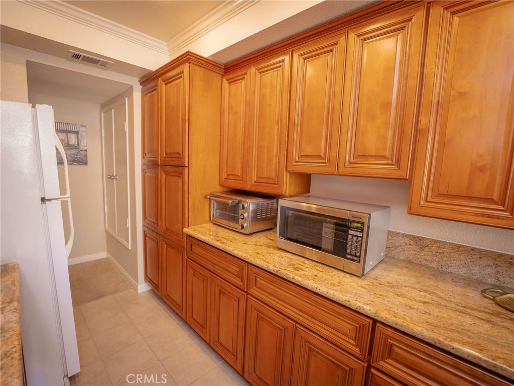 1675 W Lambert Road H (20) Unit: H  (20)