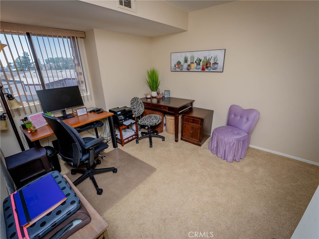 1675 W Lambert Road H (20) Unit: H  (20)