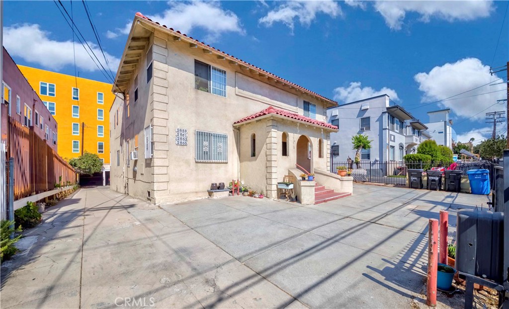 2861 San Marino Street