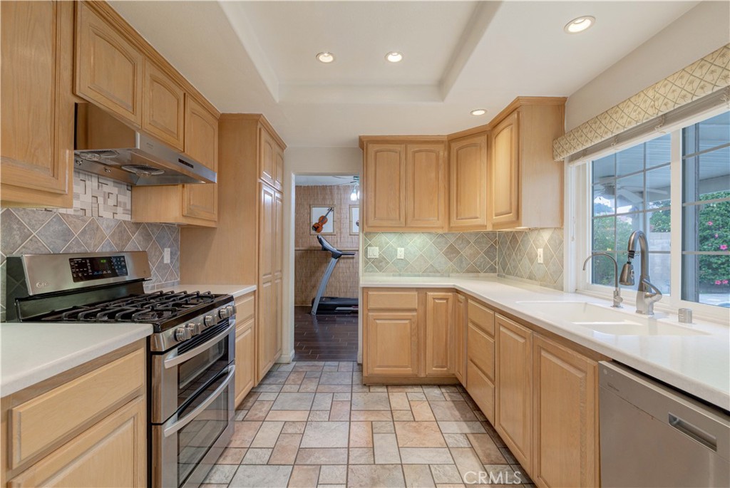 2715 Virginia Way