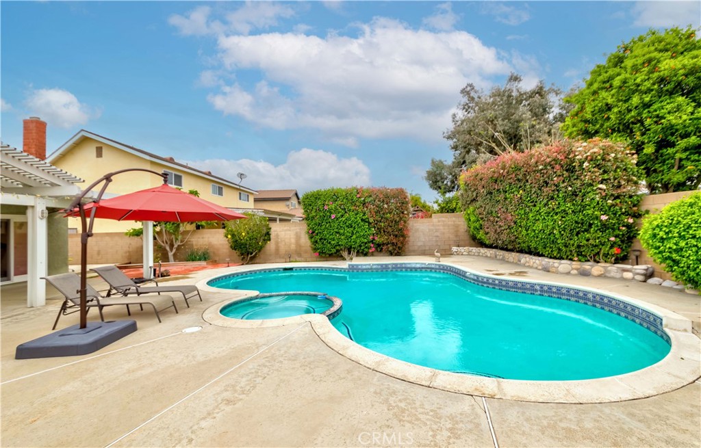 2715 Virginia Way