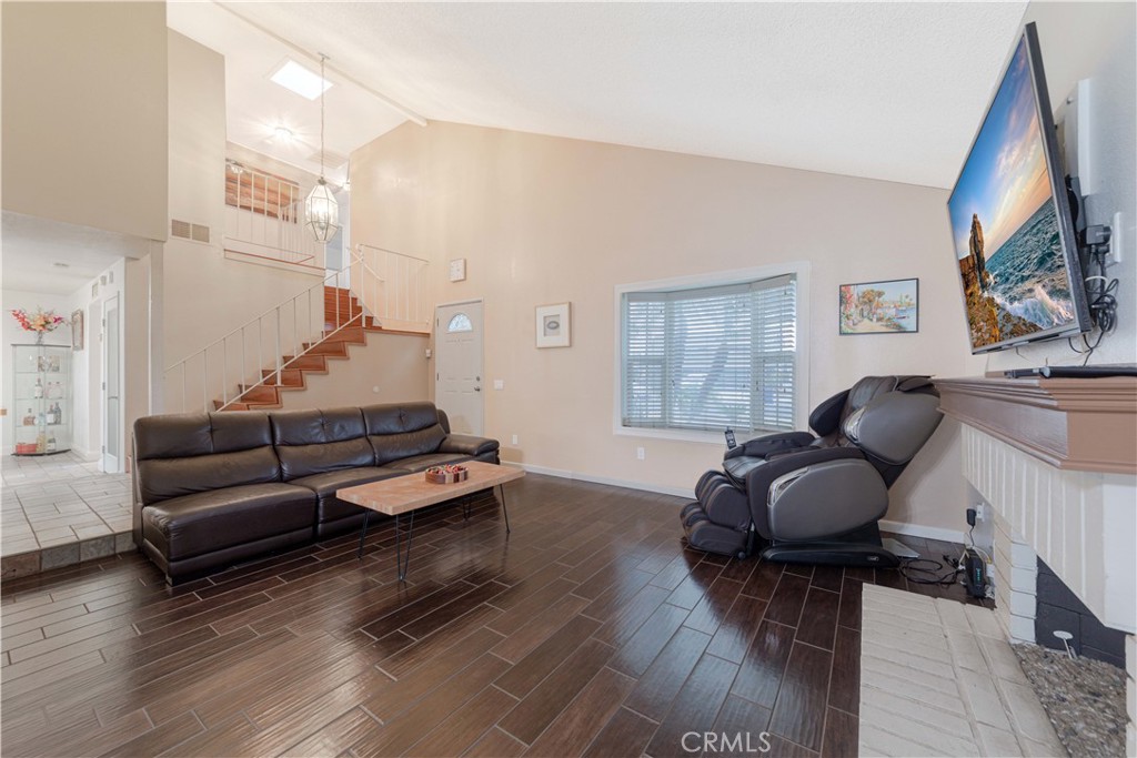 2715 Virginia Way