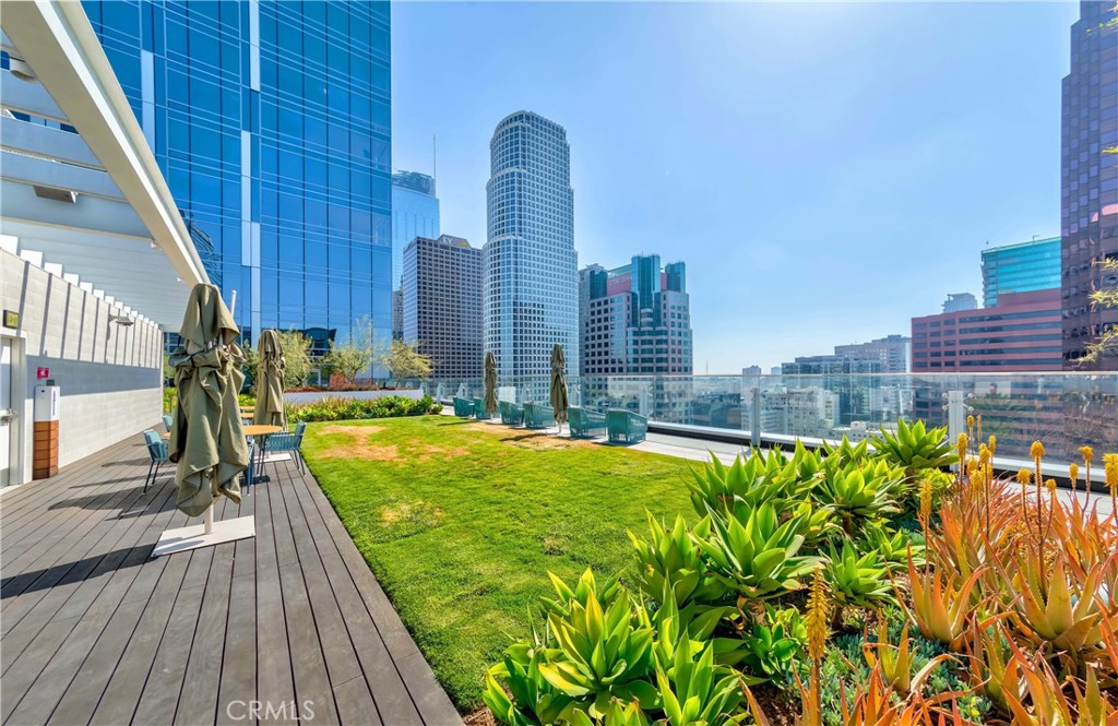 877 Francisco Street 4211