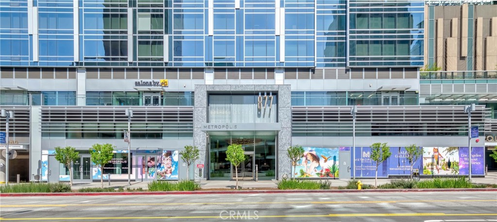 877 Francisco Street 4211