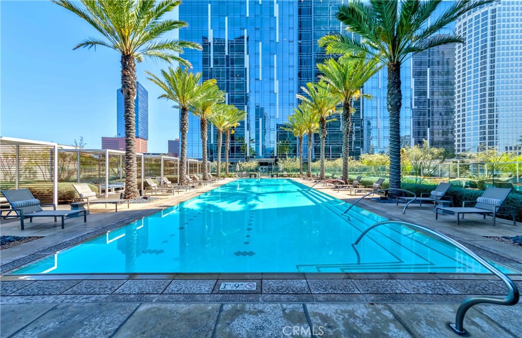 877 Francisco Street 4211