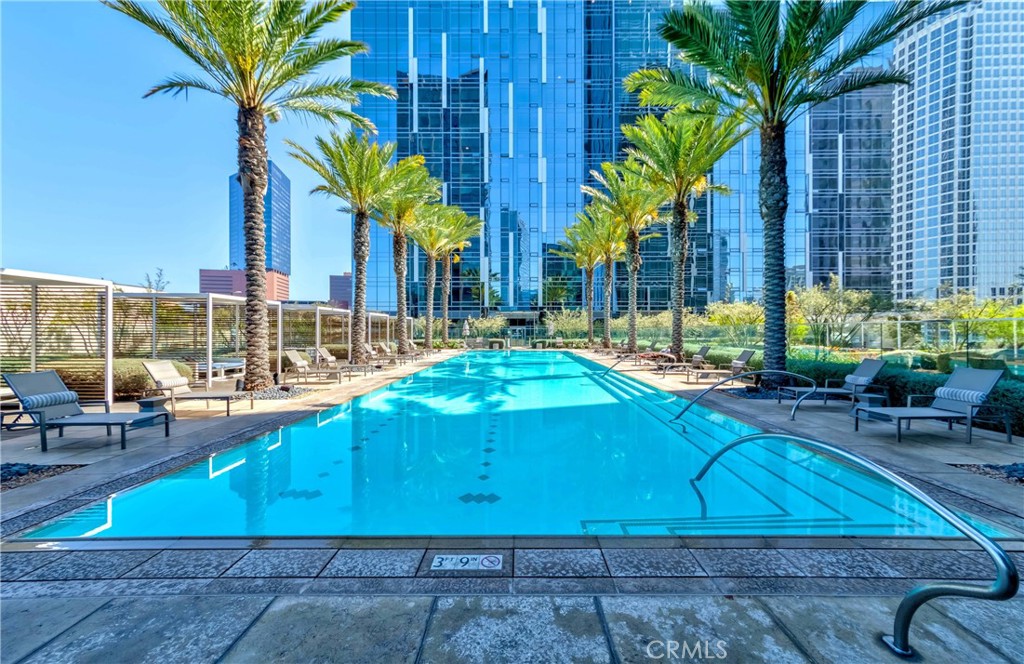 877 Francisco Street 4211