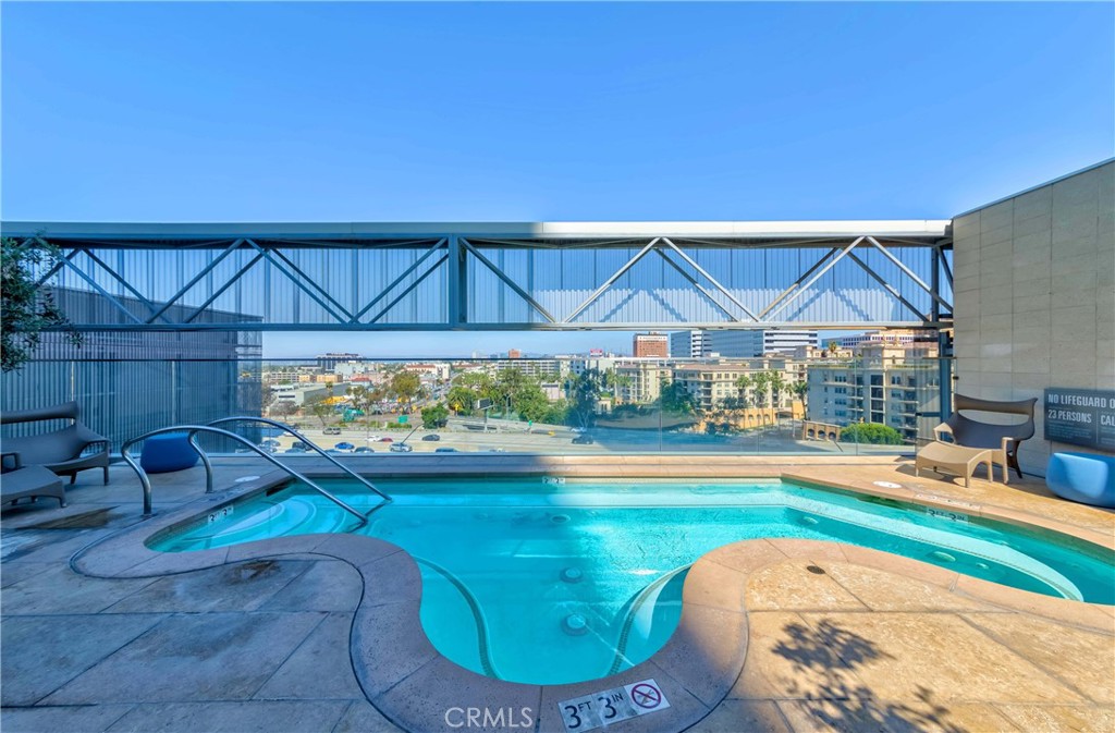 877 Francisco Street 4211