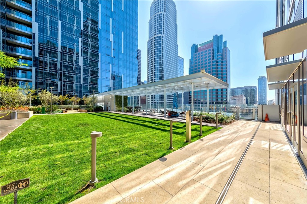 877 Francisco Street 4211