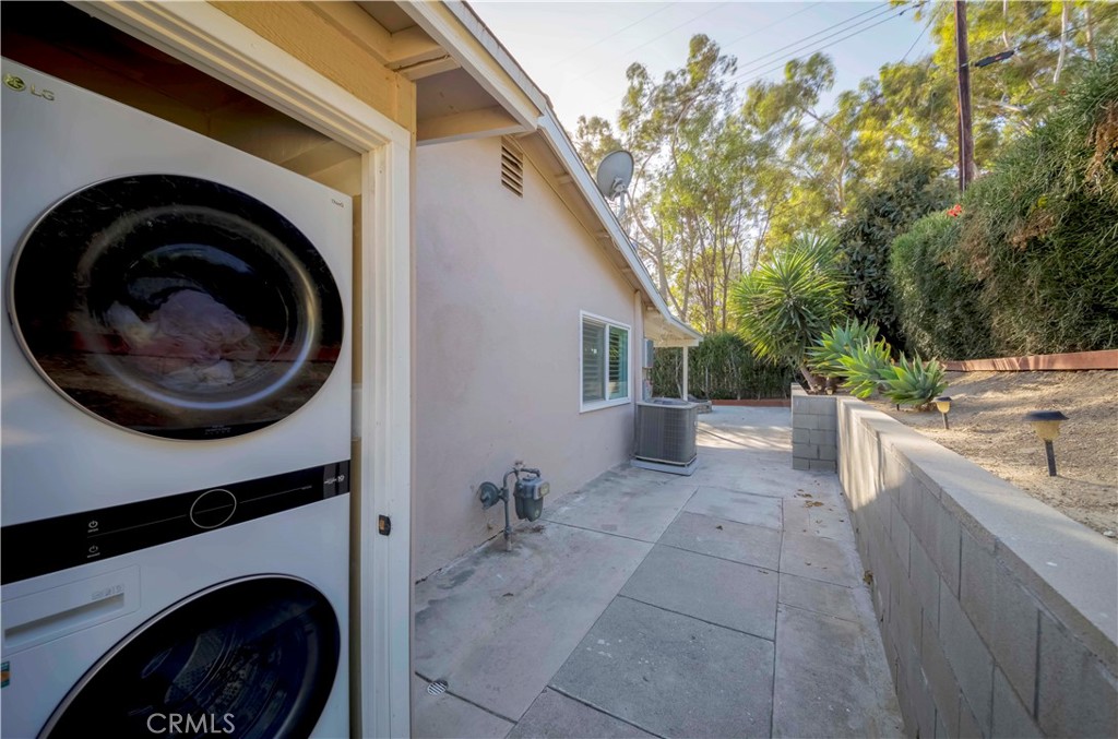 1290 Ponderosa Avenue