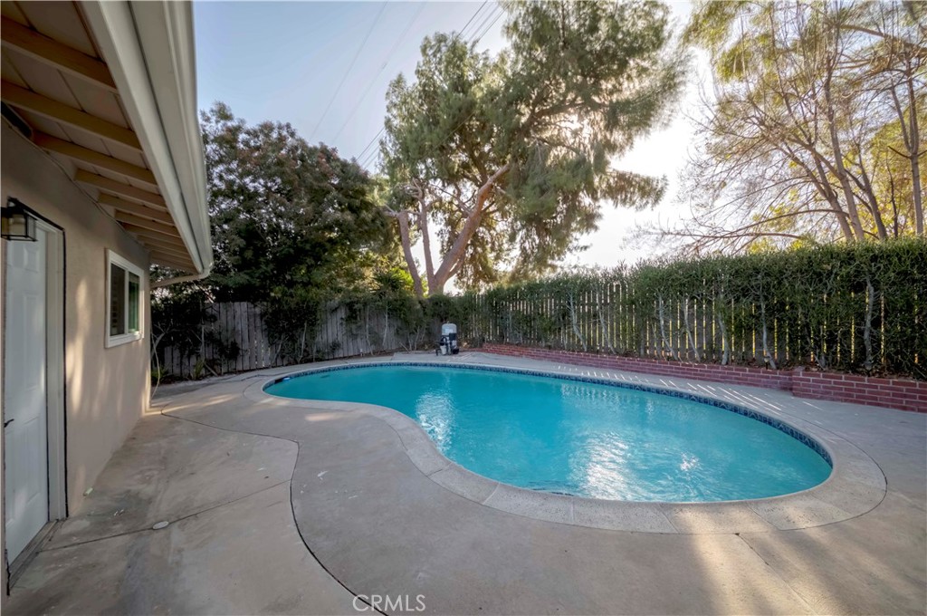 1290 Ponderosa Avenue