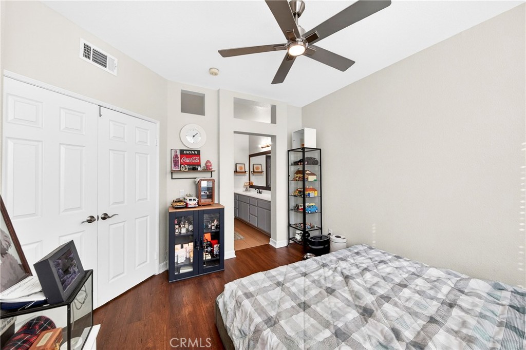 1099 S San Marino