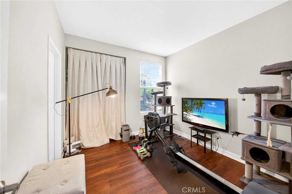 1099 S San Marino