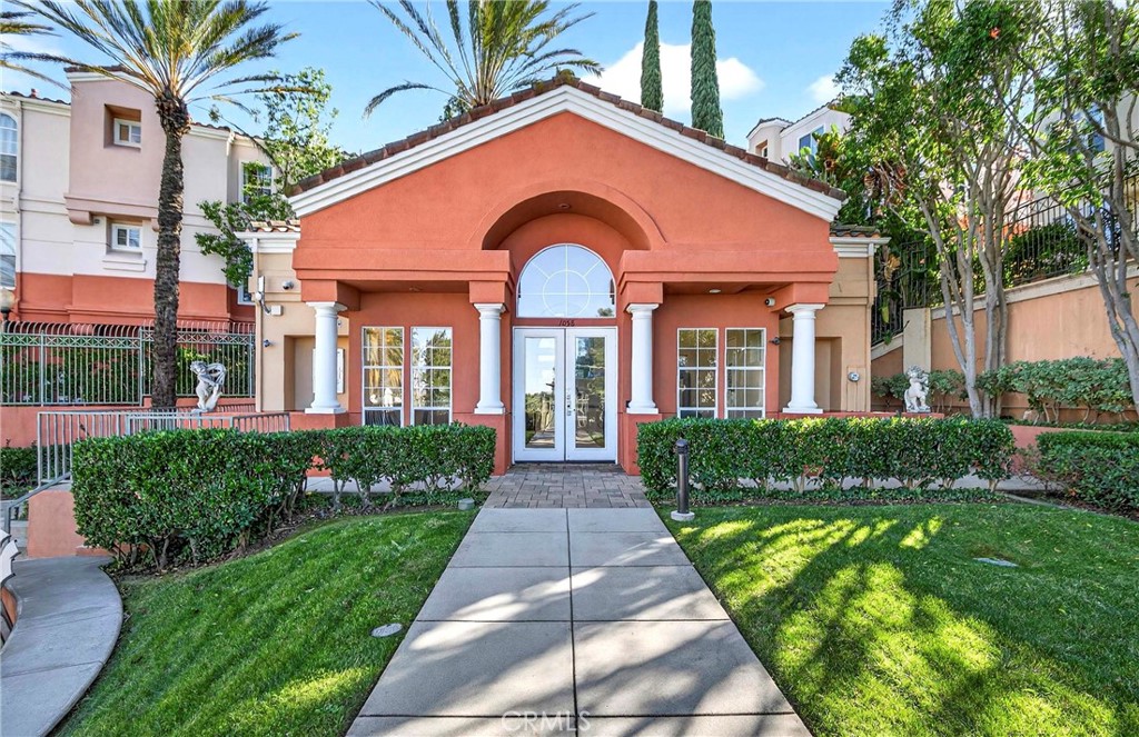 1099 S San Marino
