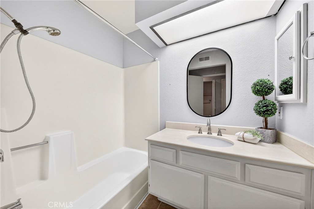 8615 Meadow Brook 101