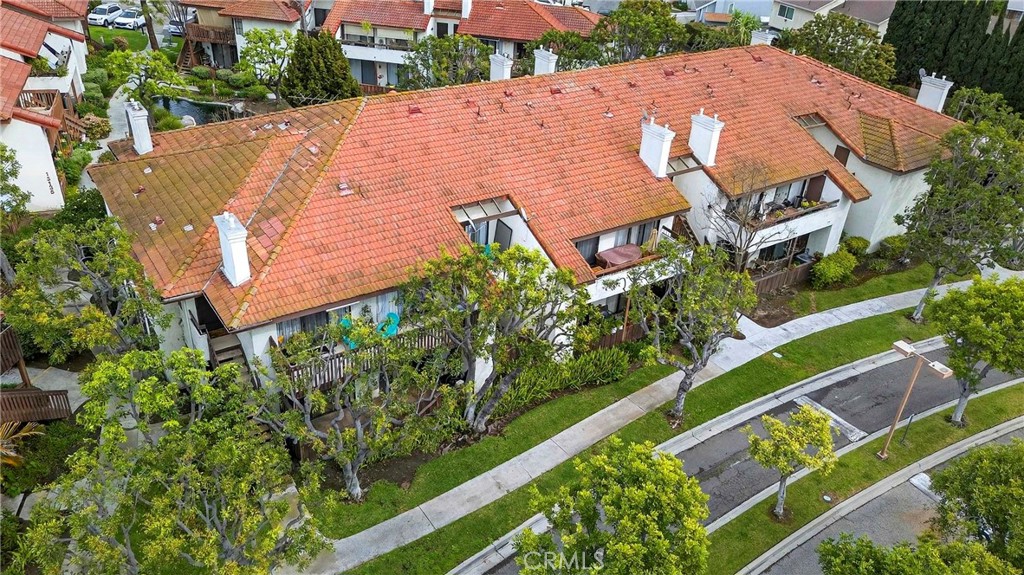 8615 Meadow Brook 101