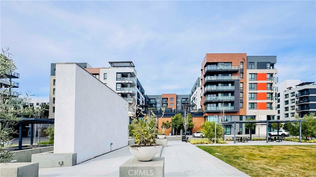 3578 Rambla Place 729