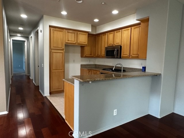 351 N Magnolia Avenue 4