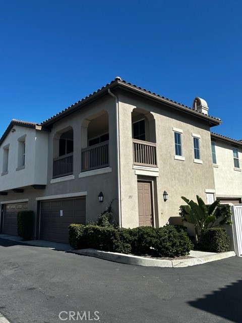 351 N Magnolia Avenue 4