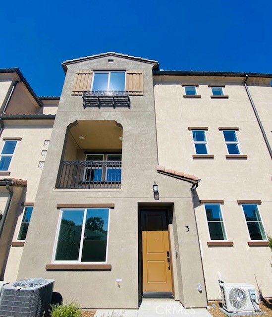 249 N. Magnolia Ave. 3