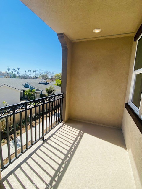 249 N. Magnolia Ave. 3