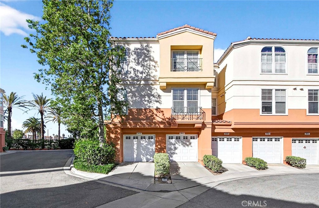 1099 S San Marino