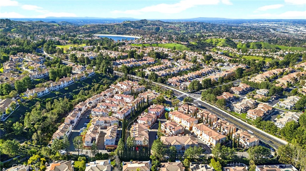 1099 S San Marino